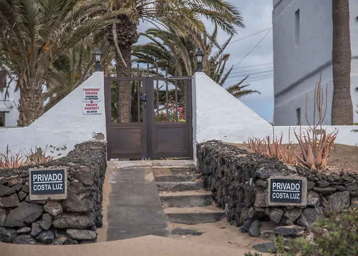 Casa Coral With Sea Views & Ac *