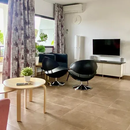 Casa Coral With Sea Views & Ac Apartment