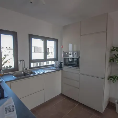 Casa Coral With Sea Views & Ac Apartment *
