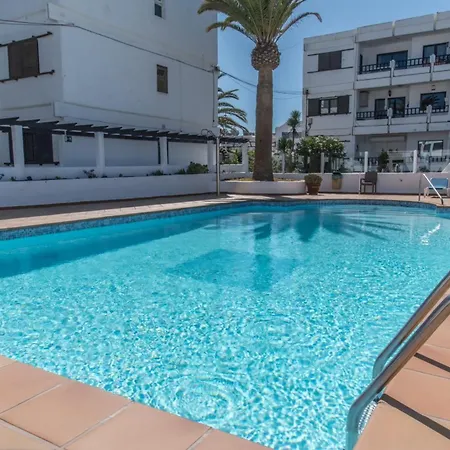 Casa Coral With Sea Views & Ac Apartment *