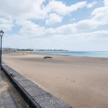 Casa Coral With Sea Views & Ac Puerto del Carmen (Lanzarote)